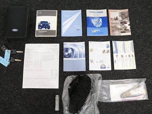 Used 2005 Ford Excursion Limited image 89