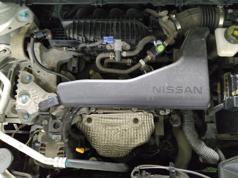 Used 2018 Nissan Rogue SV AWD/4WD image 30
