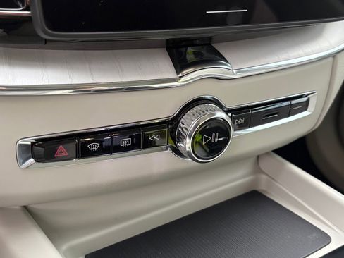 New 2026 Volvo XC60 B5 Ultra w/ Protection Package Premier image 14