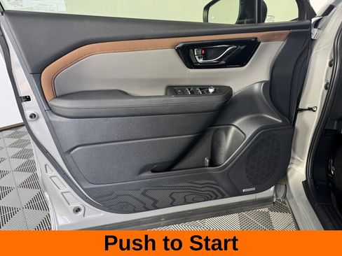 Used 2025 Subaru Forester Sport w/ Popular Package #2 AWD/4WD image 12
