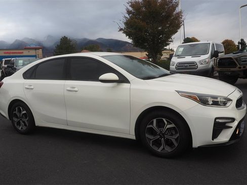 Used 2020 Kia Forte LXS image 3