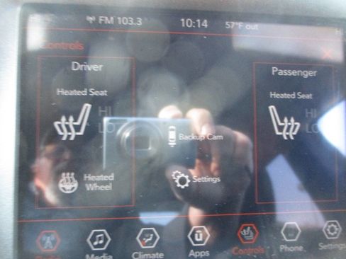 Used 2019 Jeep Cherokee Trailhawk w/ Cold Weather Group image 36