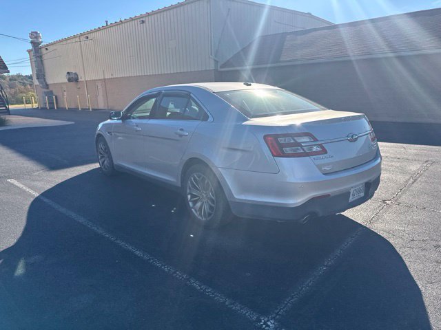 Used 2013 Ford Taurus Limited FWD image 11