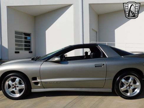 Used 2002 Pontiac Firebird Formula image 6