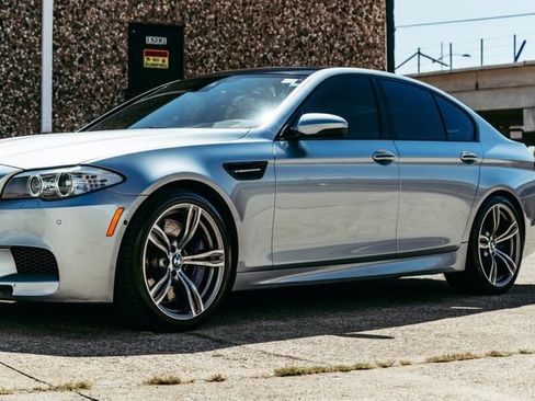 Used 2013 BMW M5 RWD image 44