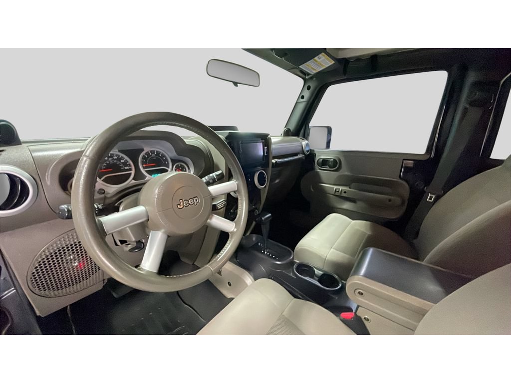 Used 2008 Jeep Wrangler Unlimited Sahara w/ Dual Top Group AWD/4WD image 9