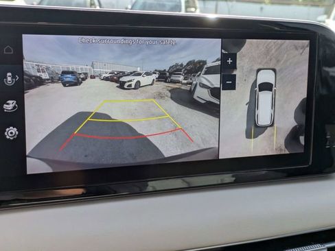 Used 2023 Hyundai Palisade Limited FWD image 19