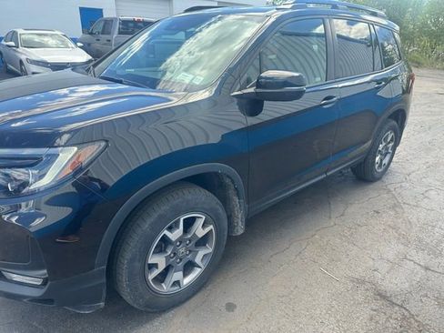 Used 2023 Honda Passport TrailSport image 4