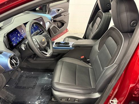 Used 2025 Chevrolet Equinox EV LT w/ Convenience Package II FWD image 10