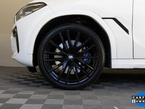 Used 2022 BMW X6 M50i w/ Premium Package image 9