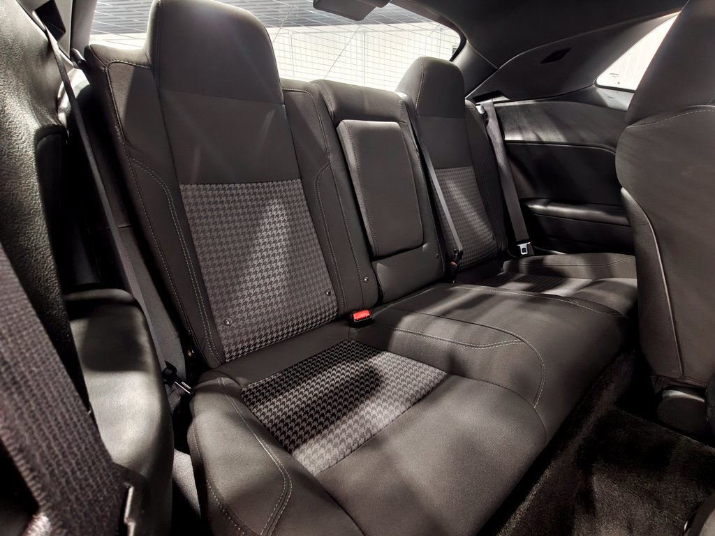 Used 2015 Dodge Challenger SXT w/ Super Sport Group (SS/T) RWD image 20