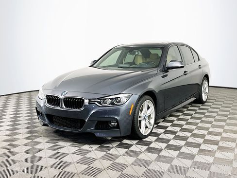 Used 2017 BMW 340i xDrive Sedan image 3