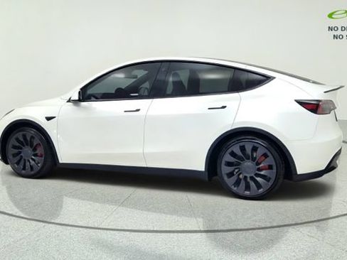Used 2023 Tesla Model Y Performance AWD/4WD image 5
