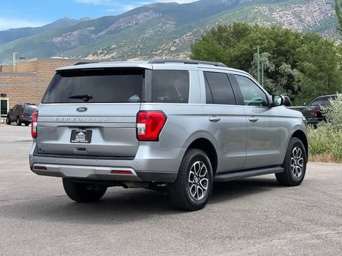Used 2024 Ford Expedition XLT AWD/4WD image 8