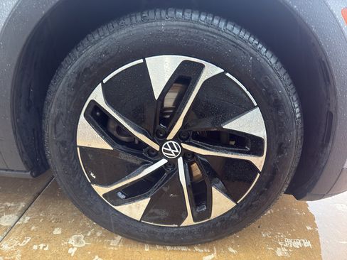 Used 2021 Volkswagen ID.4 Pro S image 18