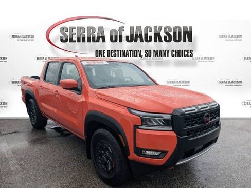 Used 2025 Nissan Frontier Pro-X RWD image 5