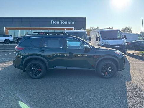 Used 2026 Nissan Rogue SV AWD/4WD image 11