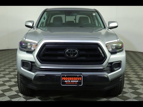 Used 2022 Toyota Tacoma SR image 10