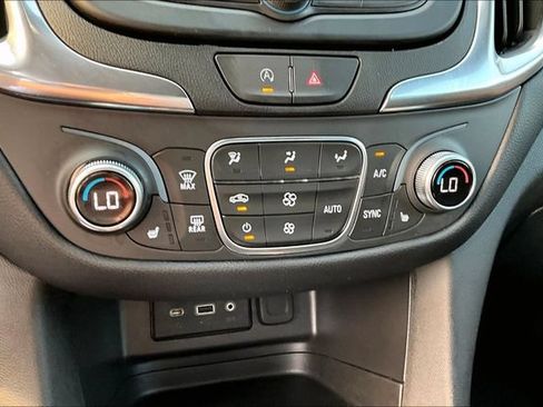 Used 2024 Chevrolet Equinox LT w/ LPO, Floor Liner Package AWD/4WD image 32