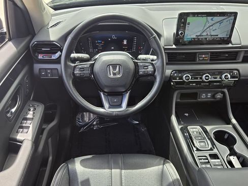 Certified 2025 Honda Pilot Elite image 12