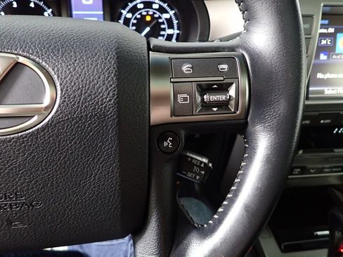 Used 2018 Lexus GX 460 w/ Preferred Accessory Package AWD/4WD image 31