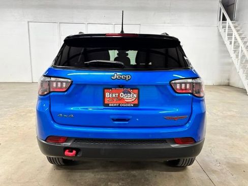 Used 2024 Jeep Compass Trailhawk AWD/4WD image 6