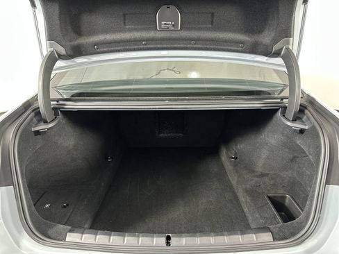 Used 2025 BMW 740i xDrive AWD/4WD image 25