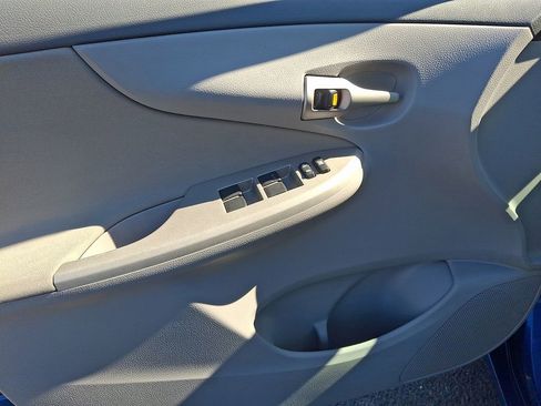 Used 2010 Toyota Corolla FWD image 12
