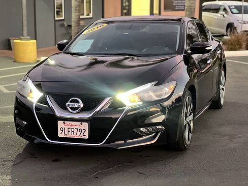 Used 2016 Nissan Maxima SR image 3