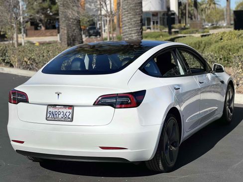 Used 2021 Tesla Model 3 Standard Range Plus image 16
