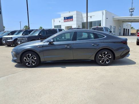 Used 2025 Hyundai Sonata SEL FWD image 5