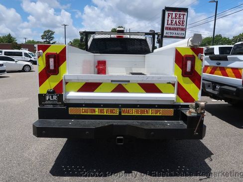 Used 2019 Ford F250 XL w/ Power Equipment Group RWD image 4