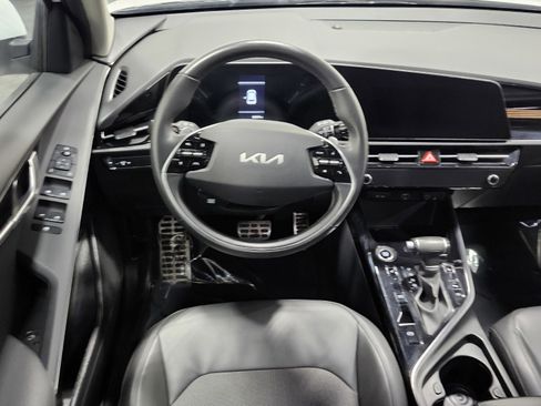 Used 2023 Kia Niro EX Touring image 26
