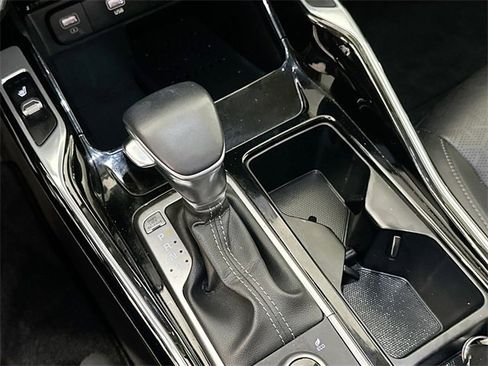 Used 2023 Kia Sorento SX image 16