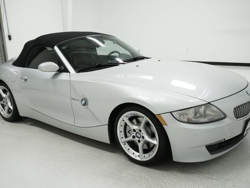 Used 2008 BMW Z4 3.0si image 3