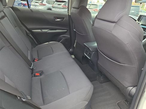 Used 2022 Toyota Venza LE AWD/4WD image 18