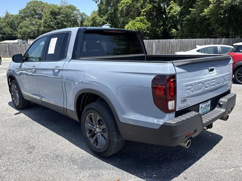 Used 2024 Honda Ridgeline Sport image 3
