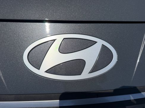 Used 2025 Hyundai Elantra Sport FWD image 24