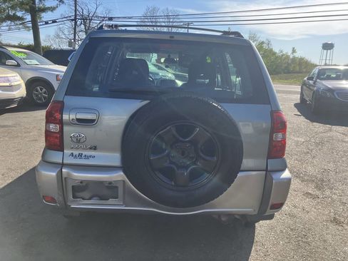 Used 2005 Toyota RAV4 2WD image 7