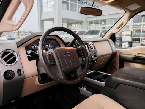 Used 2012 Ford F250 Lariat w/ Lariat Interior Pkg image 27