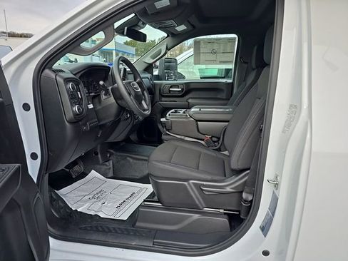 New 2025 GMC Sierra 3500 Pro w/ Convenience Package image 9