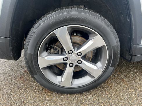 Used 2021 Jeep Grand Cherokee L Limited image 38