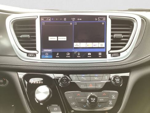 New 2026 Chrysler Pacifica Select image 12