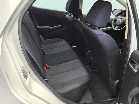 Used 2014 MAZDA MAZDA2 Sport FWD image 15