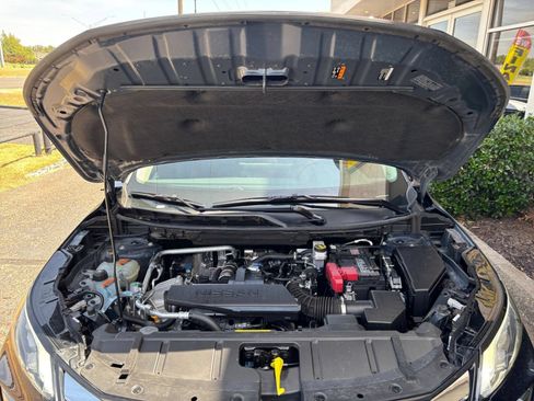 Used 2026 Nissan Rogue SL FWD image 30