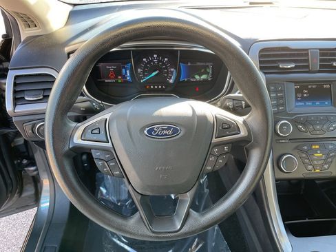 Used 2018 Ford Fusion S image 12