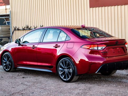 Used 2023 Toyota Corolla SE image 6