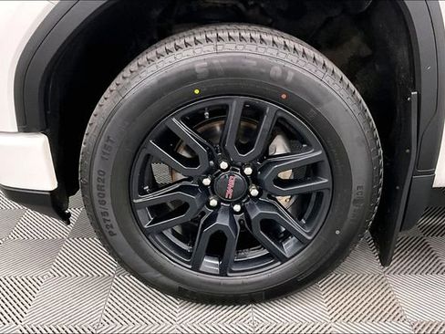 Used 2022 GMC Sierra 1500 Elevation image 10