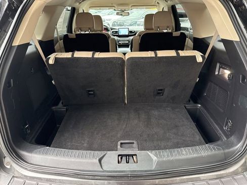 Used 2020 Ford Explorer Limited image 10
