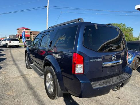 Used 2010 Nissan Pathfinder SE w/ SE Premium Journey Pkg RWD image 4
